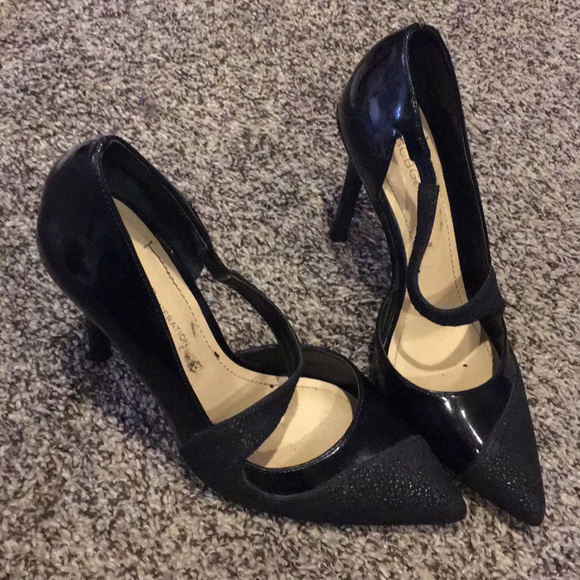 BCBGeneration Shoes - BCBG black heels size 6